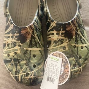 Mens camo crocs new with tags size 12